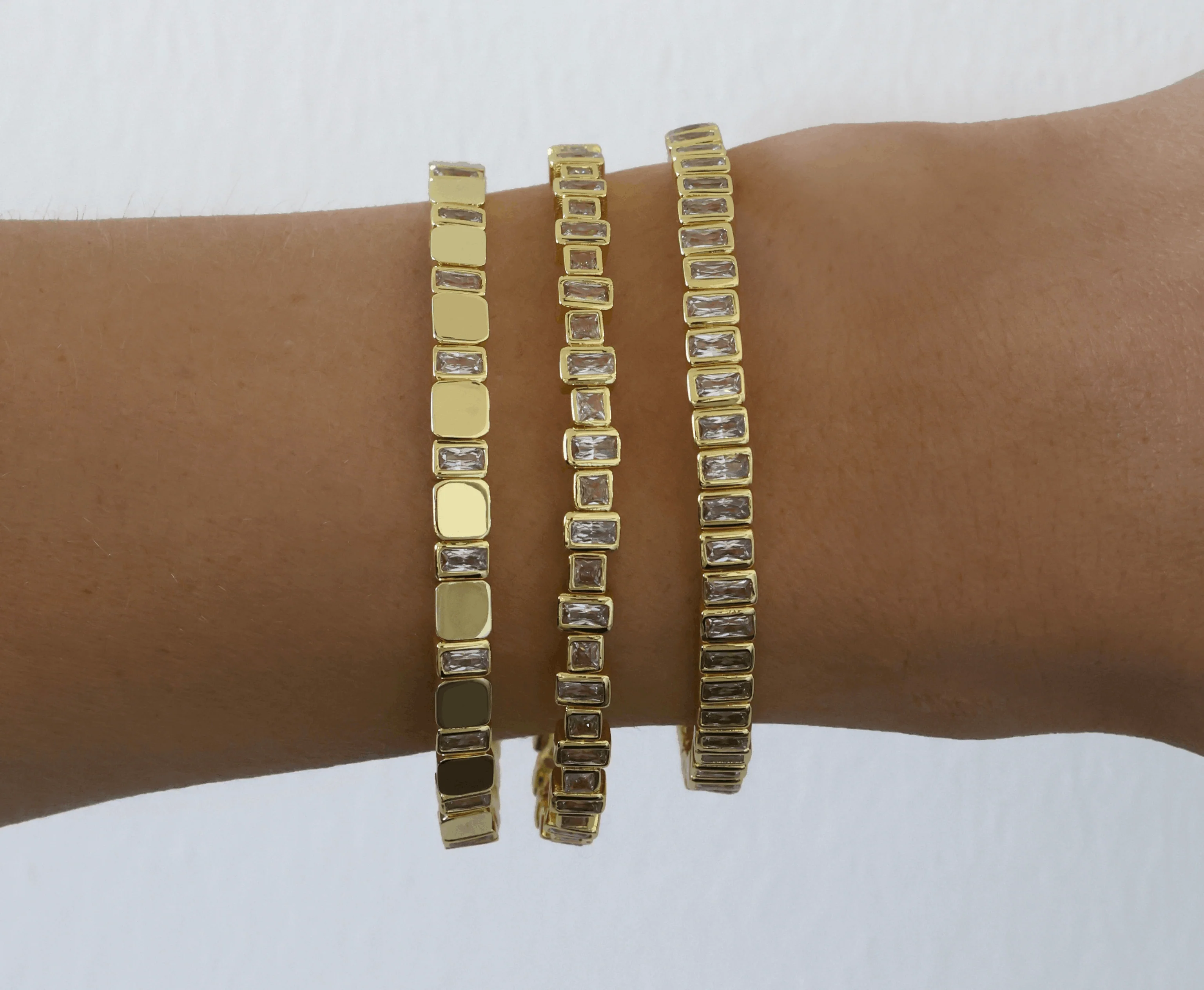 THE BAGUETTE FLEX TENNIS BRACELET - Image 4