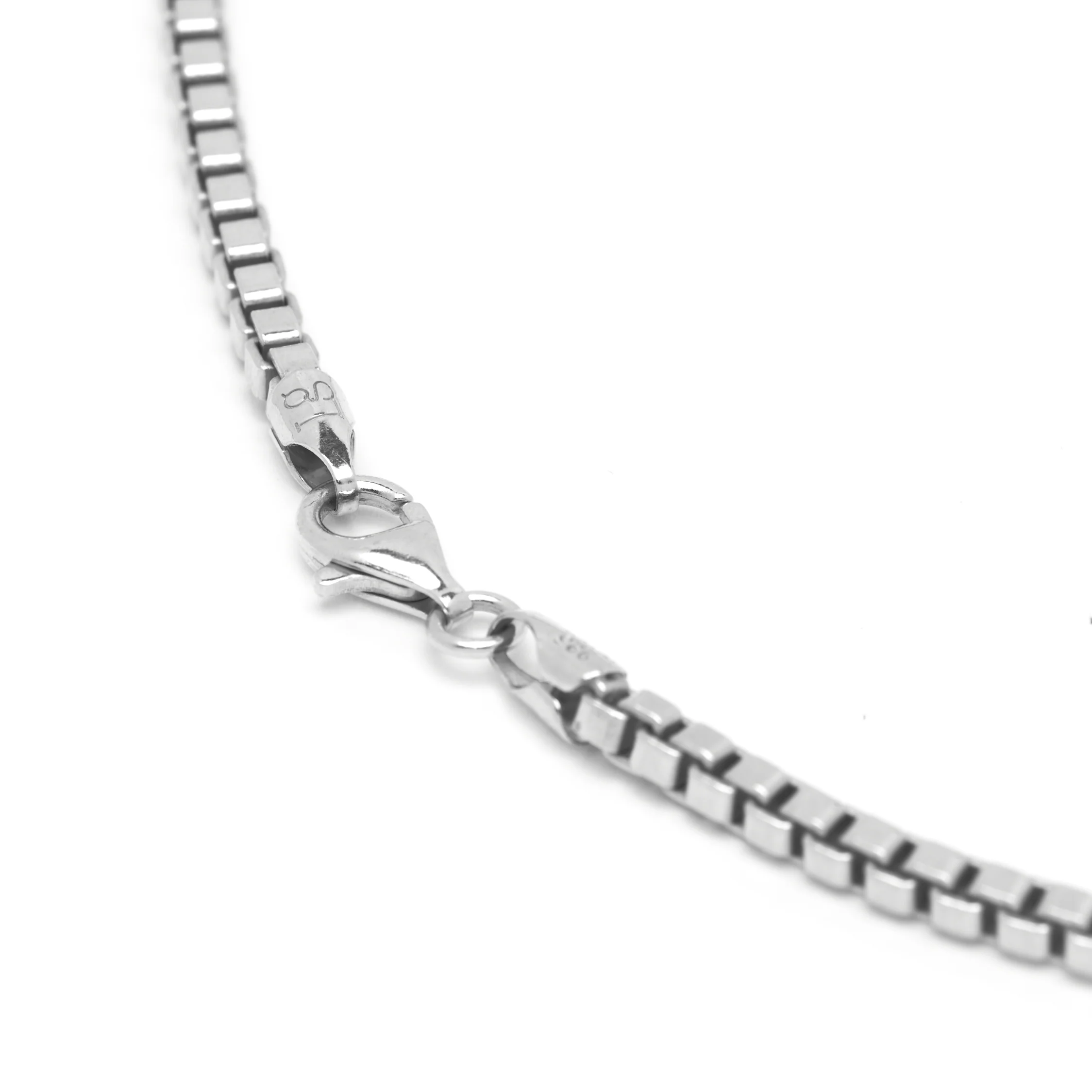 THE BOX CHAIN NECKLACE - Image 4