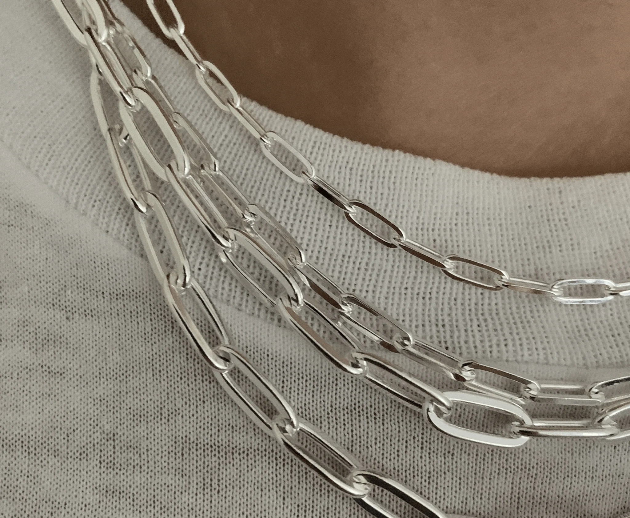 THE LARGE PAPERCLIP CHAIN - Image 5