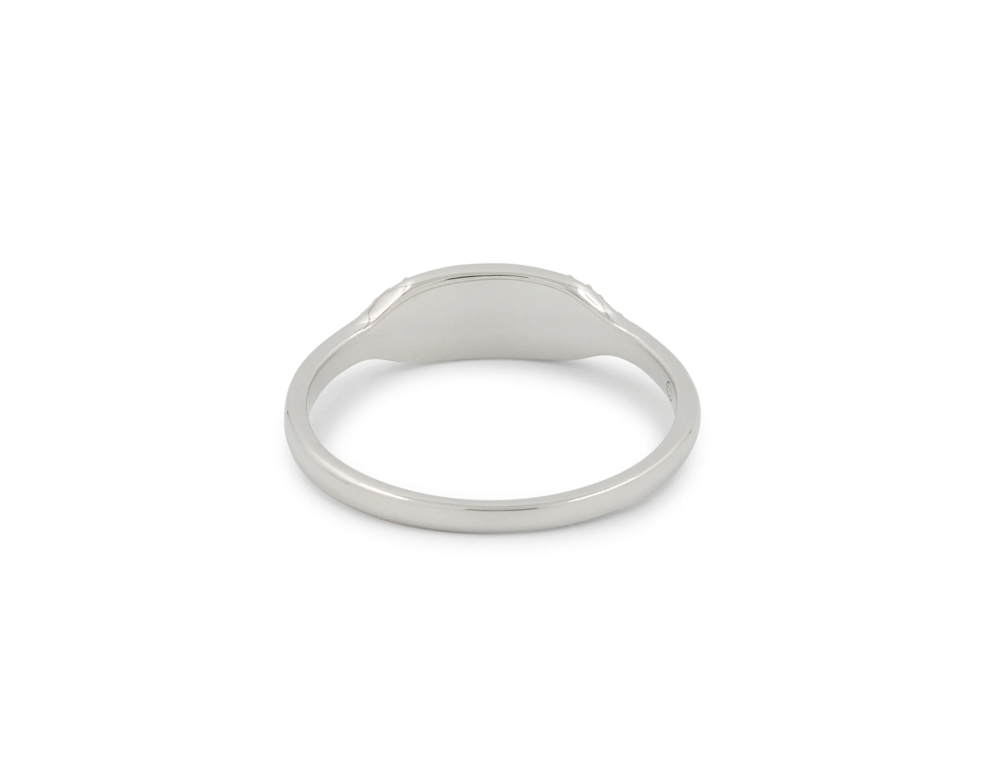 THE PAVÉ SIGNET RING - Image 7