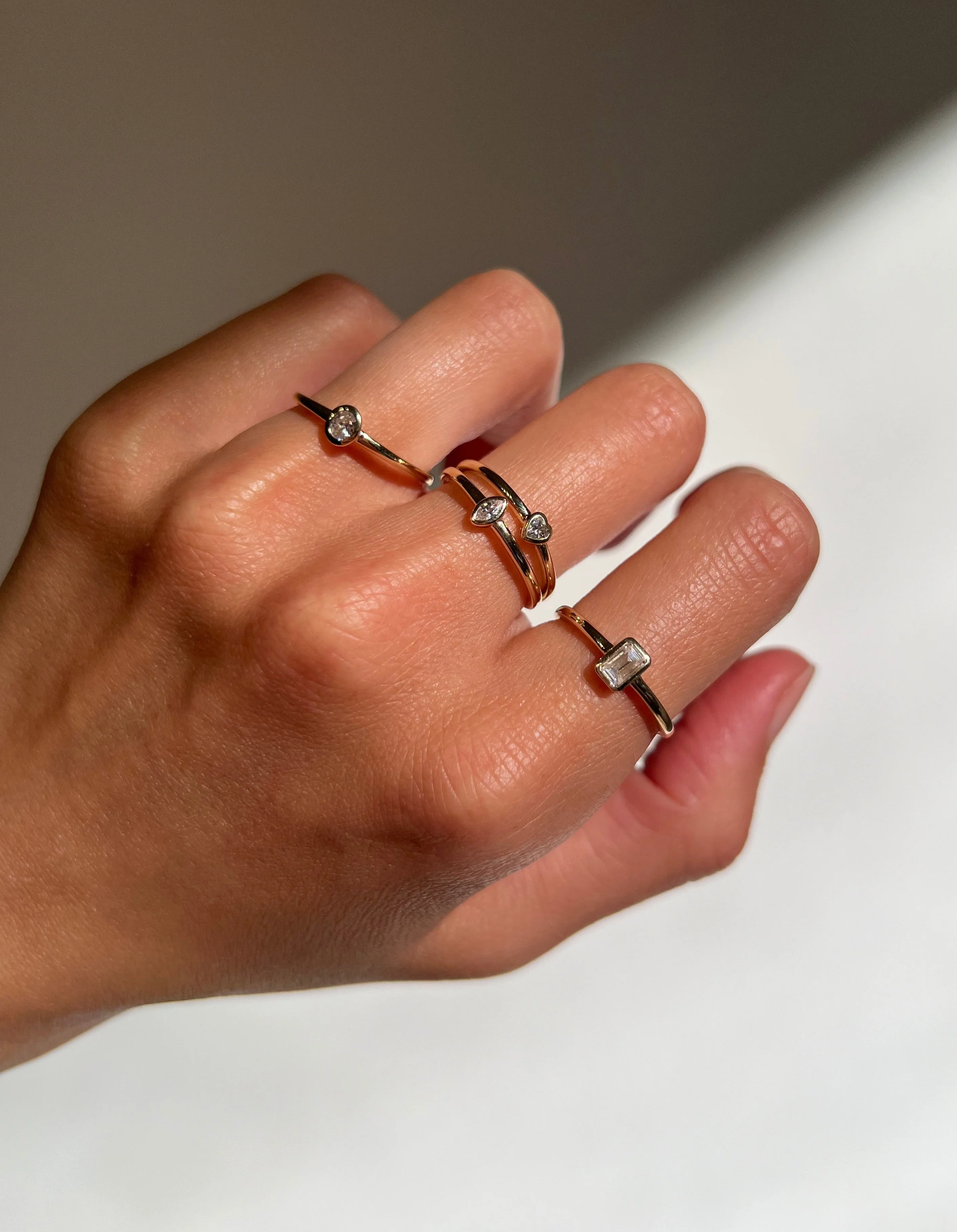THE DAINTY OVAL STACKER - Image 4