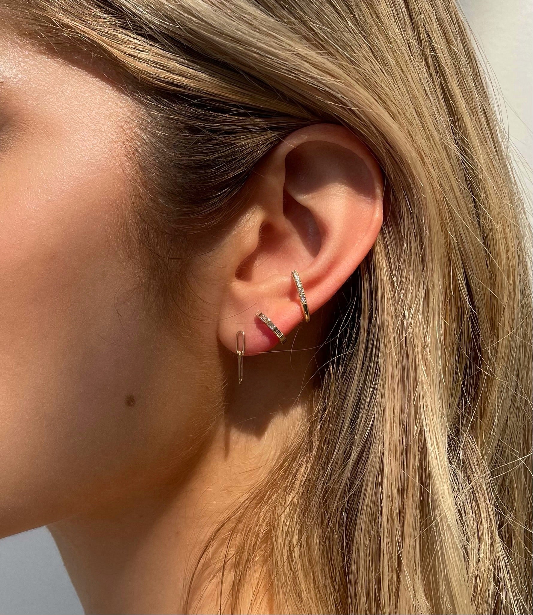 THE DAINTY PAPERCLIP DROP EARRINGS - Image 3