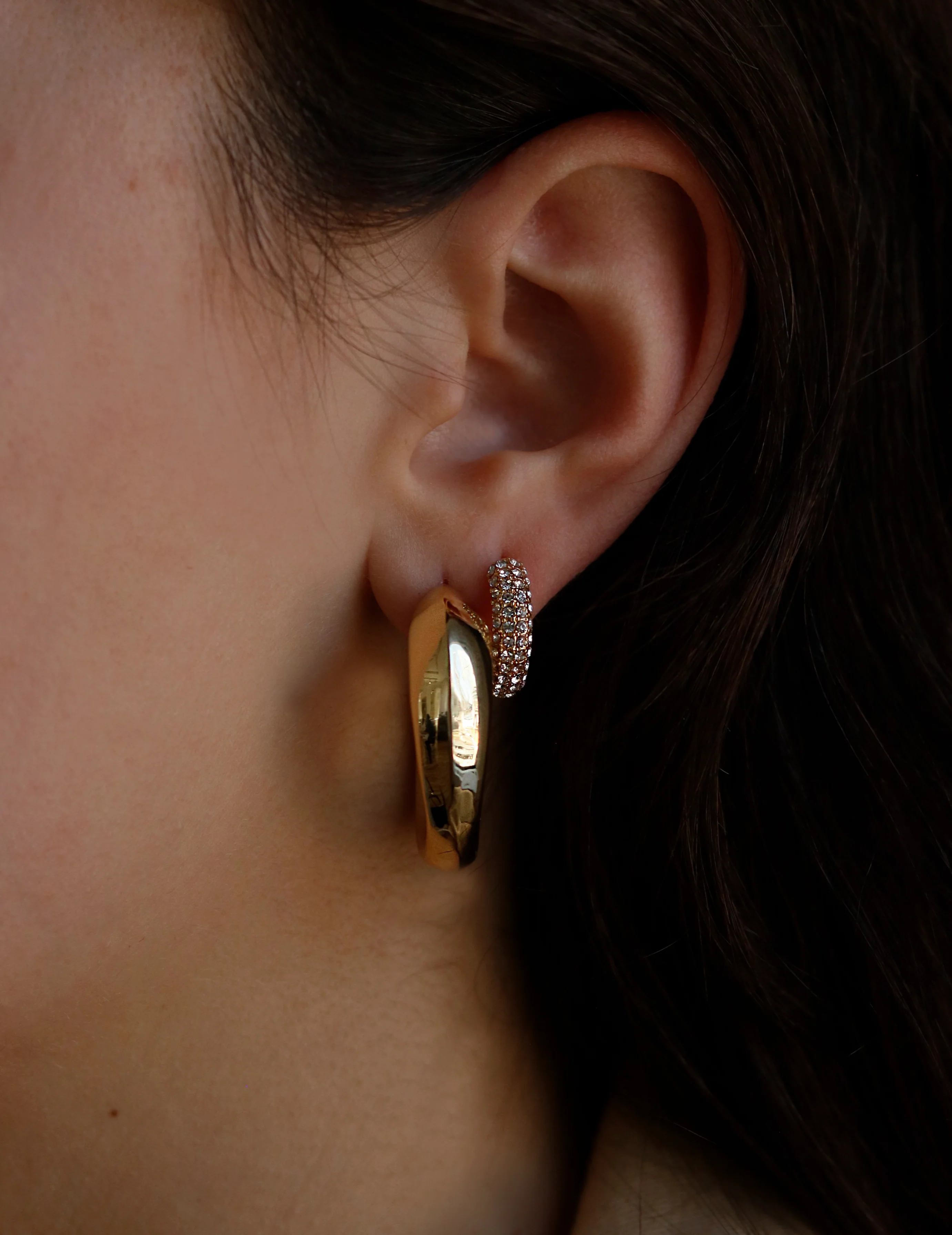 THE CURVE HOOP - Image 6