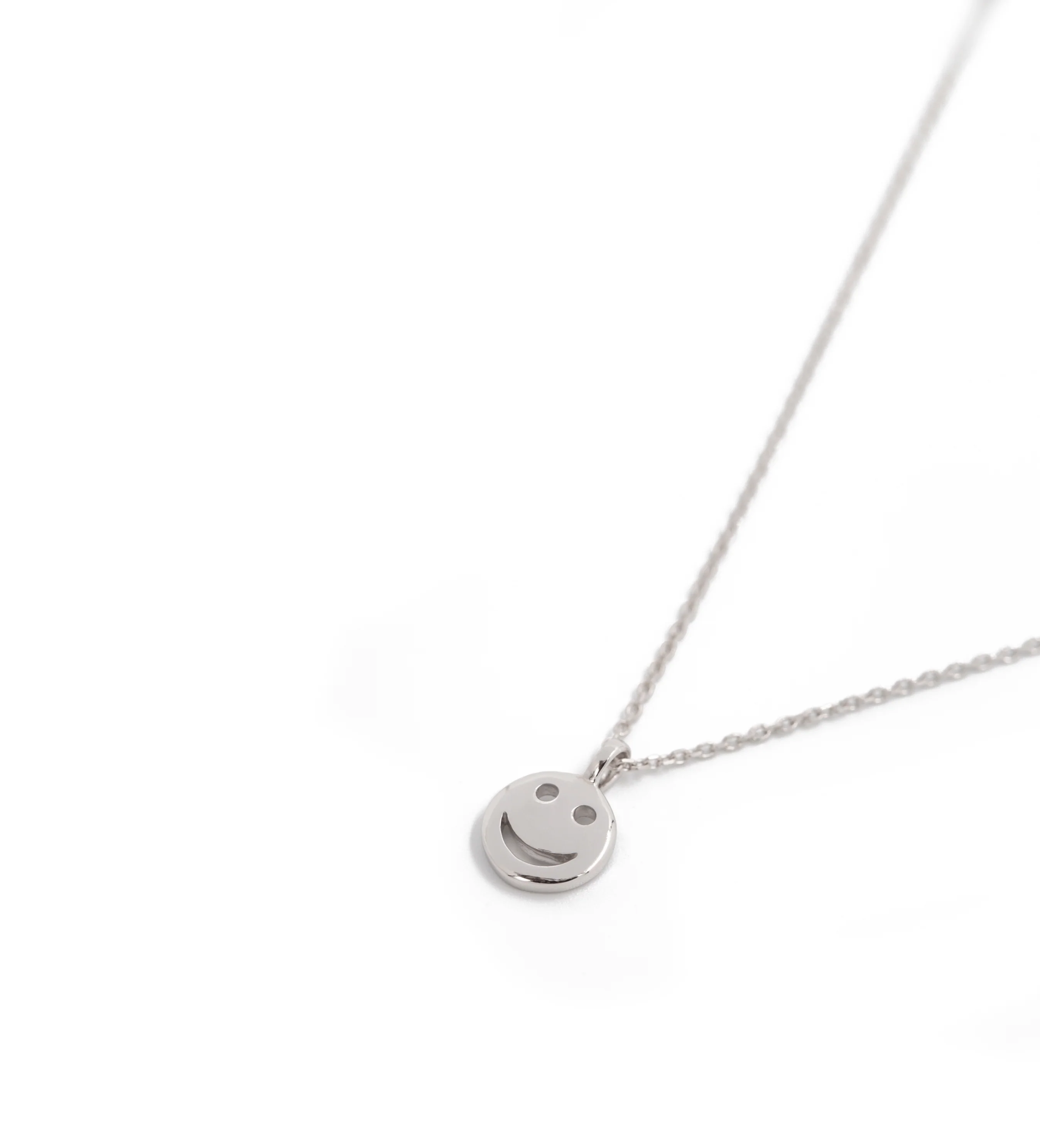 THE CLASSIC HAPPY FACE NECKLACE - Image 5