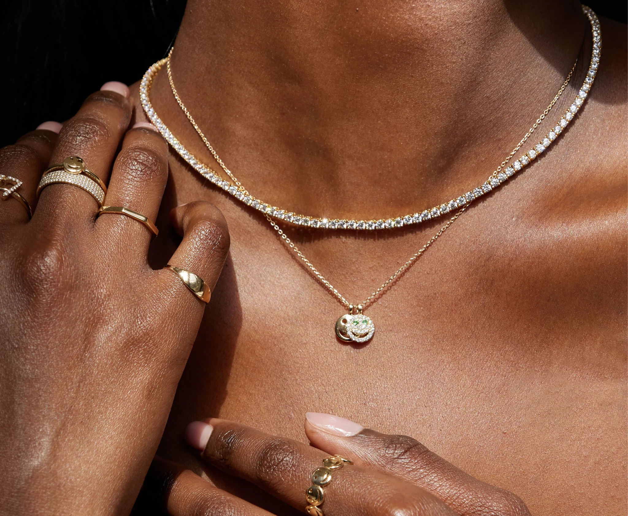 THE PAVÉ HAPPY FACE NECKLACE - Image 4