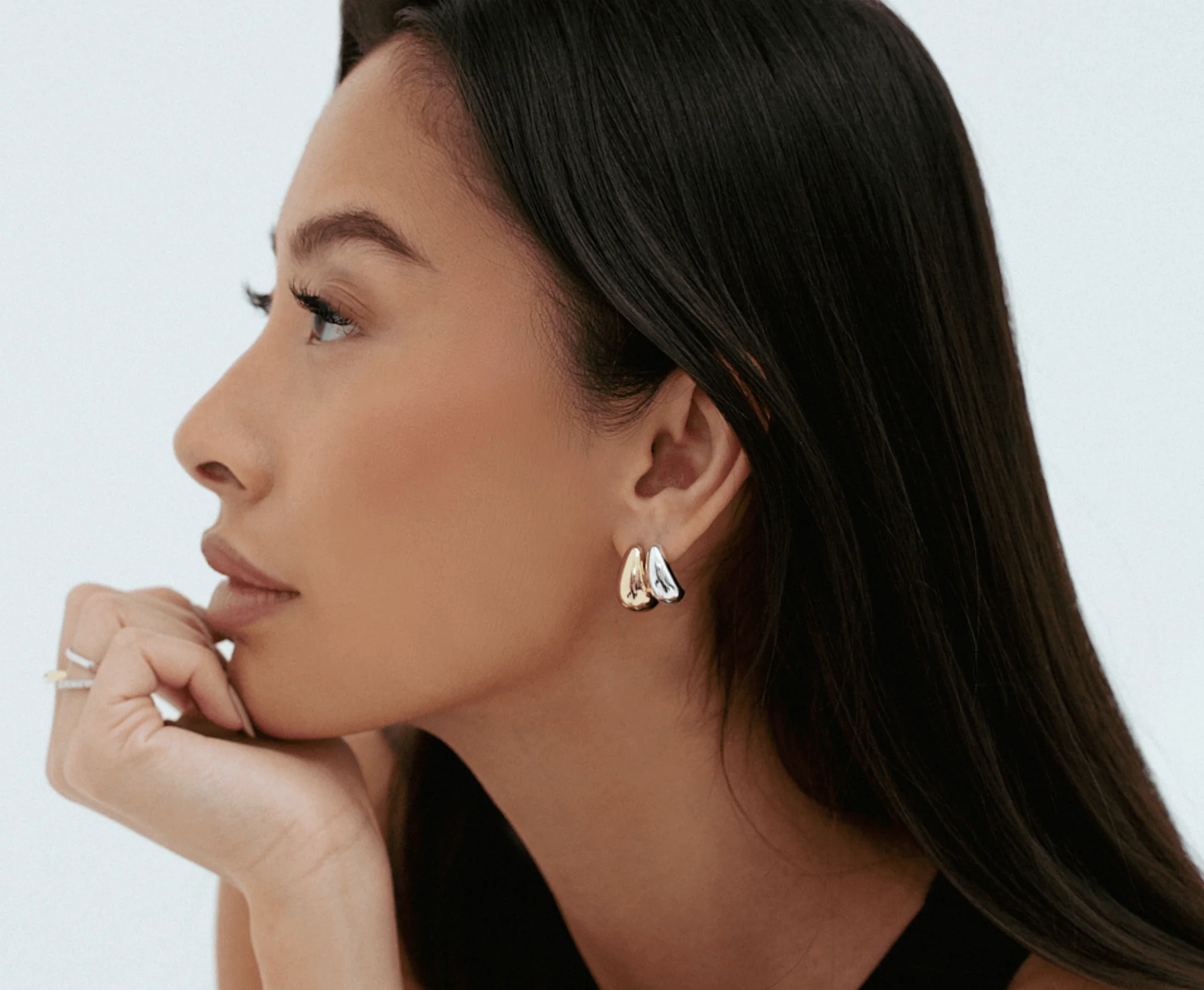 THE DROPLET CURVE EARRINGS - Image 6